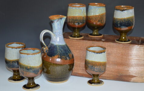 Decanter and set of 6 cups - Sold
