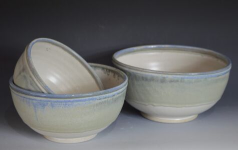Set of 3 Mixing Bowls, 10", 8 1/2" & 6", sold