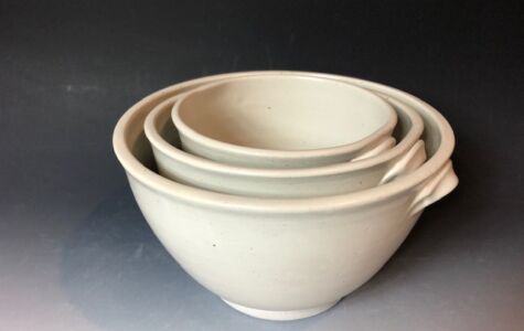Nesting bowls (10" wide)